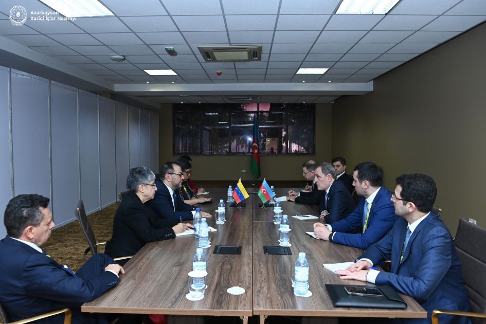 Azerbaijani Foreign Minister meets with Venezuelan counterpart