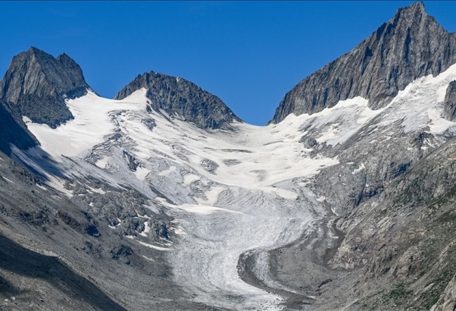 Study predicts 46% decline in Alps ice volume by 2050 due to climate change