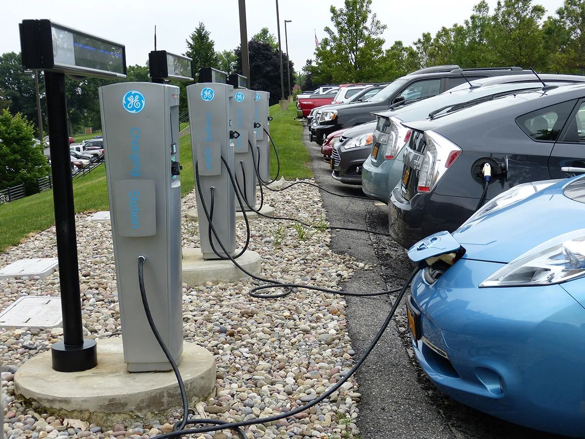 Economist: Electric cars not to affect price of oil in future