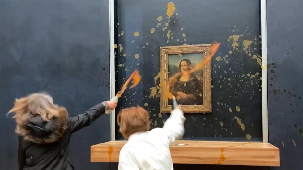 Climate activists throw soup at the Mona Lisa in Paris amid farm protests