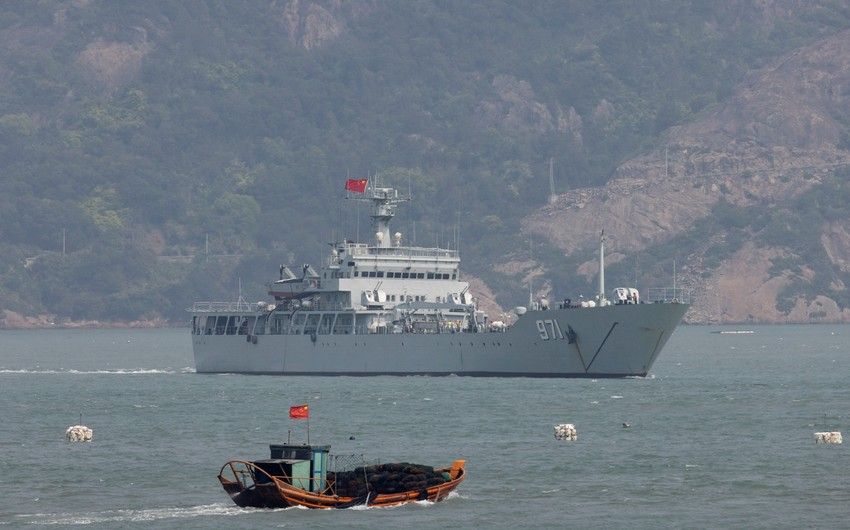 Chinese Army conducts live-firing exercises on coast of Fujian Province