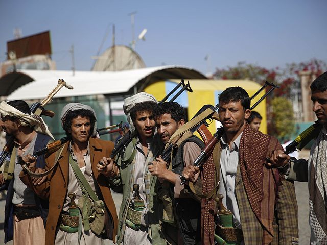 Houthis threaten to cut intercontinental internet cables running along Red Sea bottoms