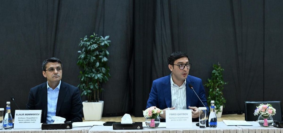 Minister Gayibov meets with sportsmen who succeeded at int'l championships [PHOTOS]