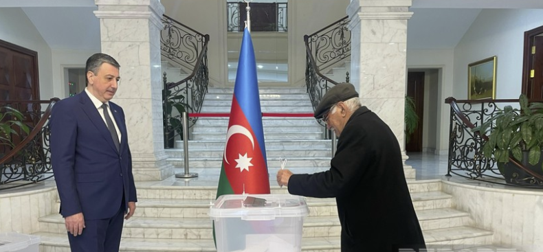 Azerbaijani citizens in Georgia actively vote in extraordinary presidential elections