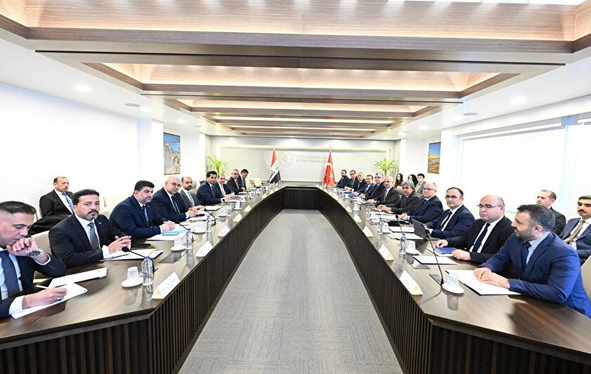 Minister Uraloğlu discusses development of road corridor with his Iraqi counterpart