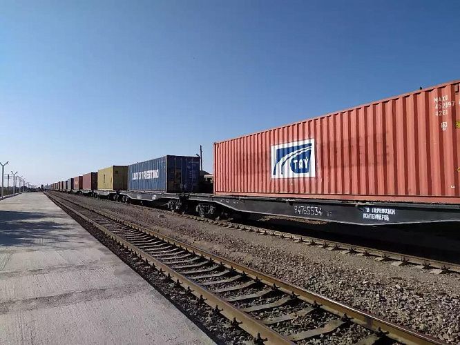 Kazakhstan sends 3 container trains to Middle Corridor this month