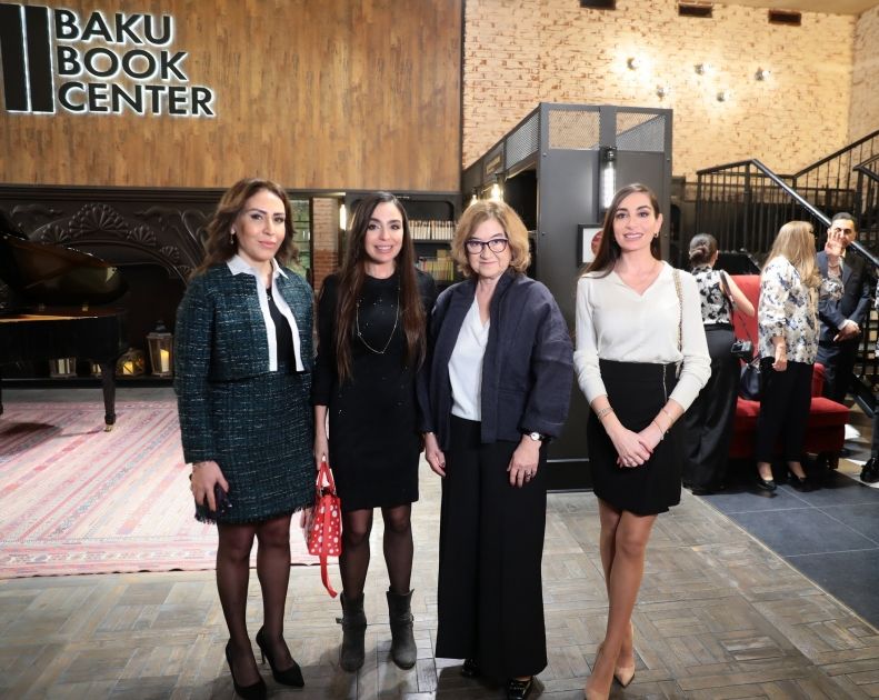 Russian art historian presents her book in Baku Book Center [PHOTOS]