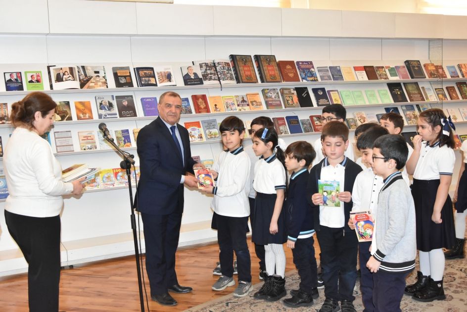 Azerbaijan celebrates Int'l Book Giving Day [PHOTOS]