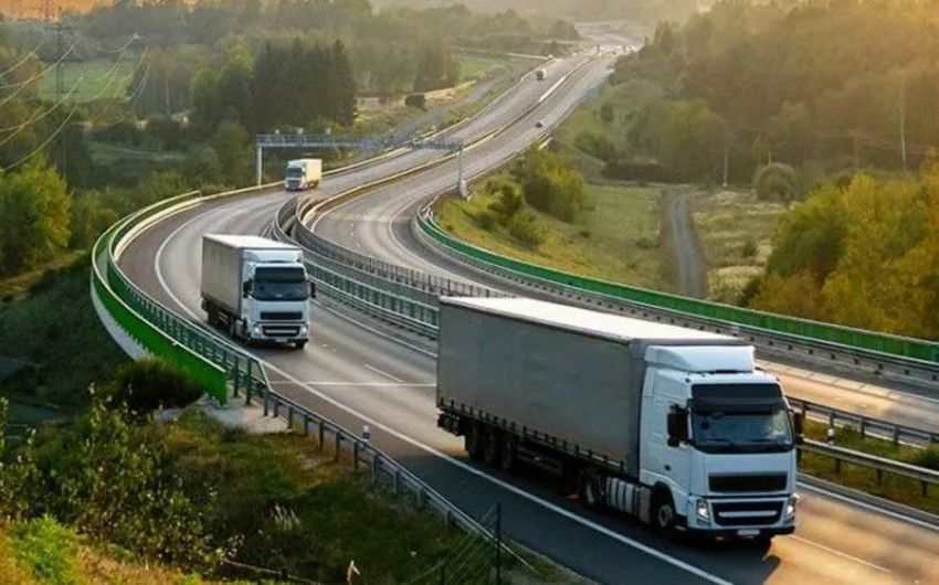 Azerbaijan starts transporting goods to Pakistan & Great Britain by land