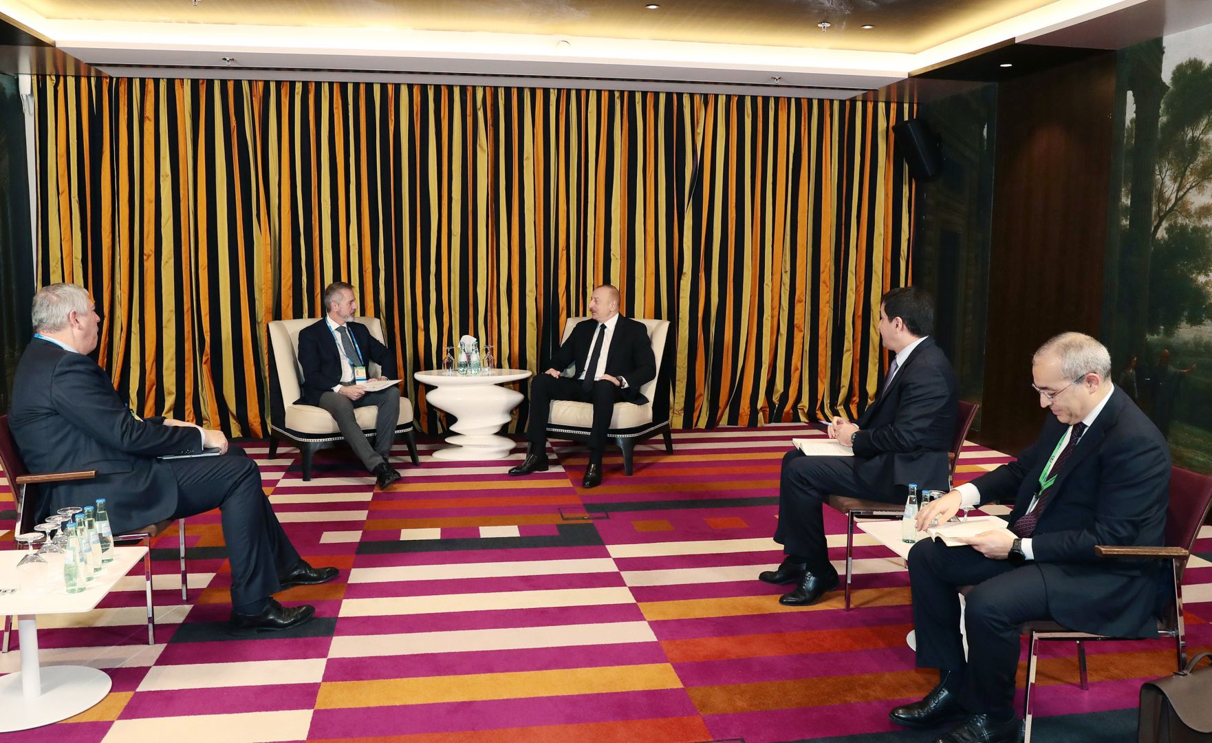 Azerbaijani President and President of Indra Company meet in Munich [PHOTOS\VIDEO]