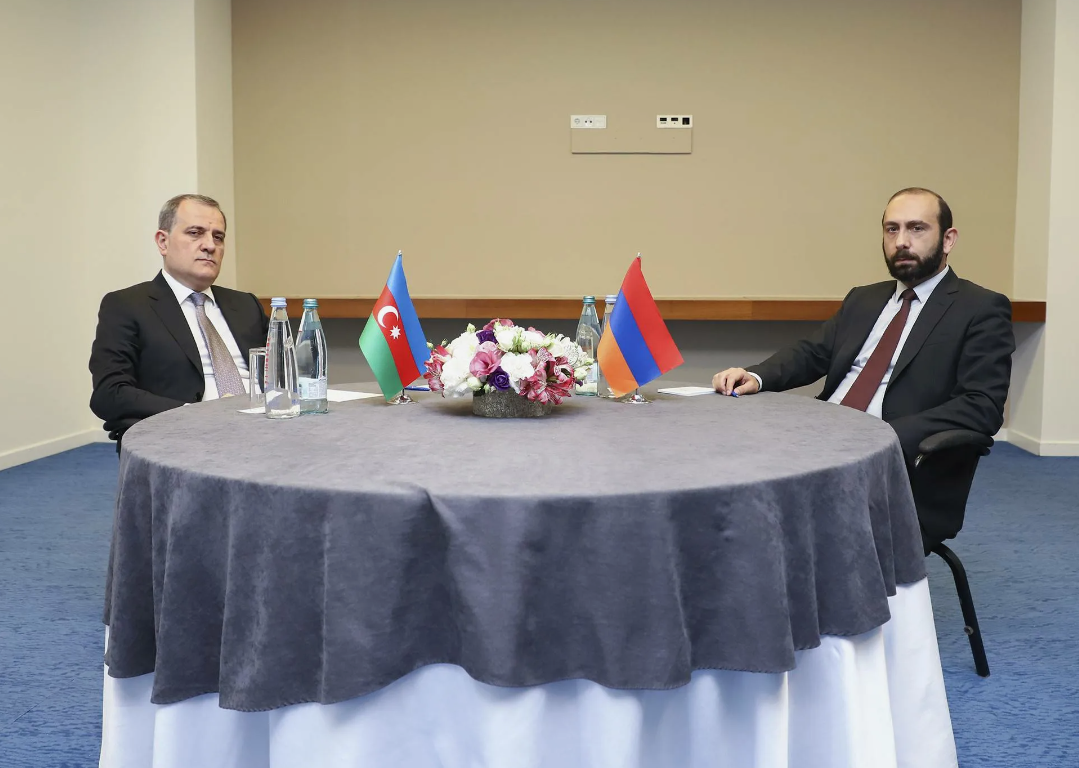 Azerbaijani and Armenian FMs instructed to continue negotiations on peace treaty