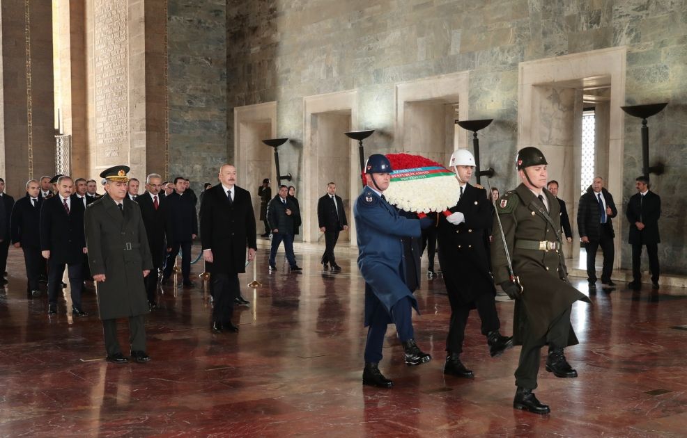 President Ilham Aliyev visits Anitkabir in Ankara