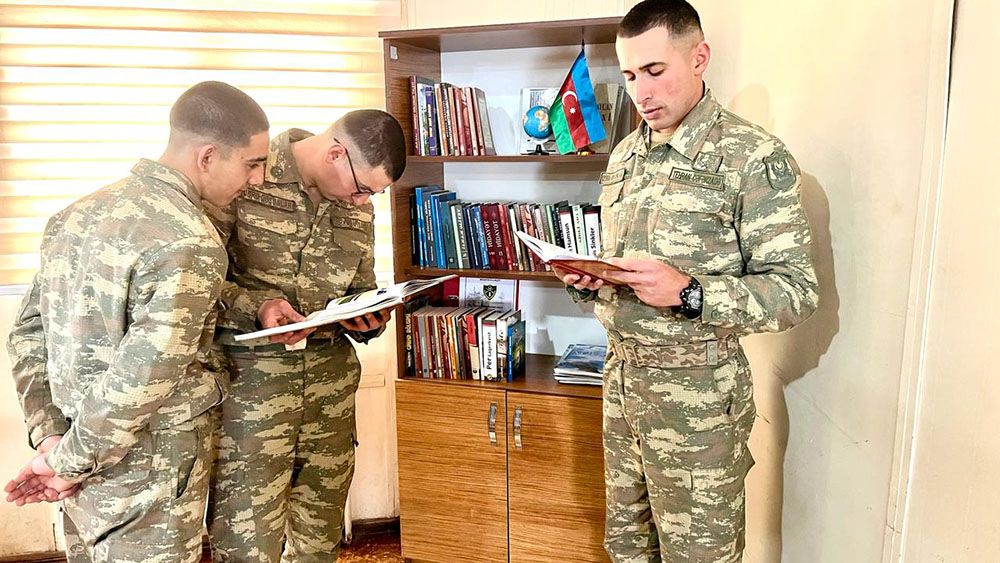 Azerbaijani servicemen spend leisure time effectively enjoying facility [PHOTOS]