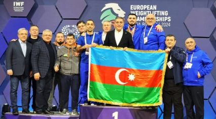 Azerbaijani weightlifter snatches gold at European Championships [PHOTOS]