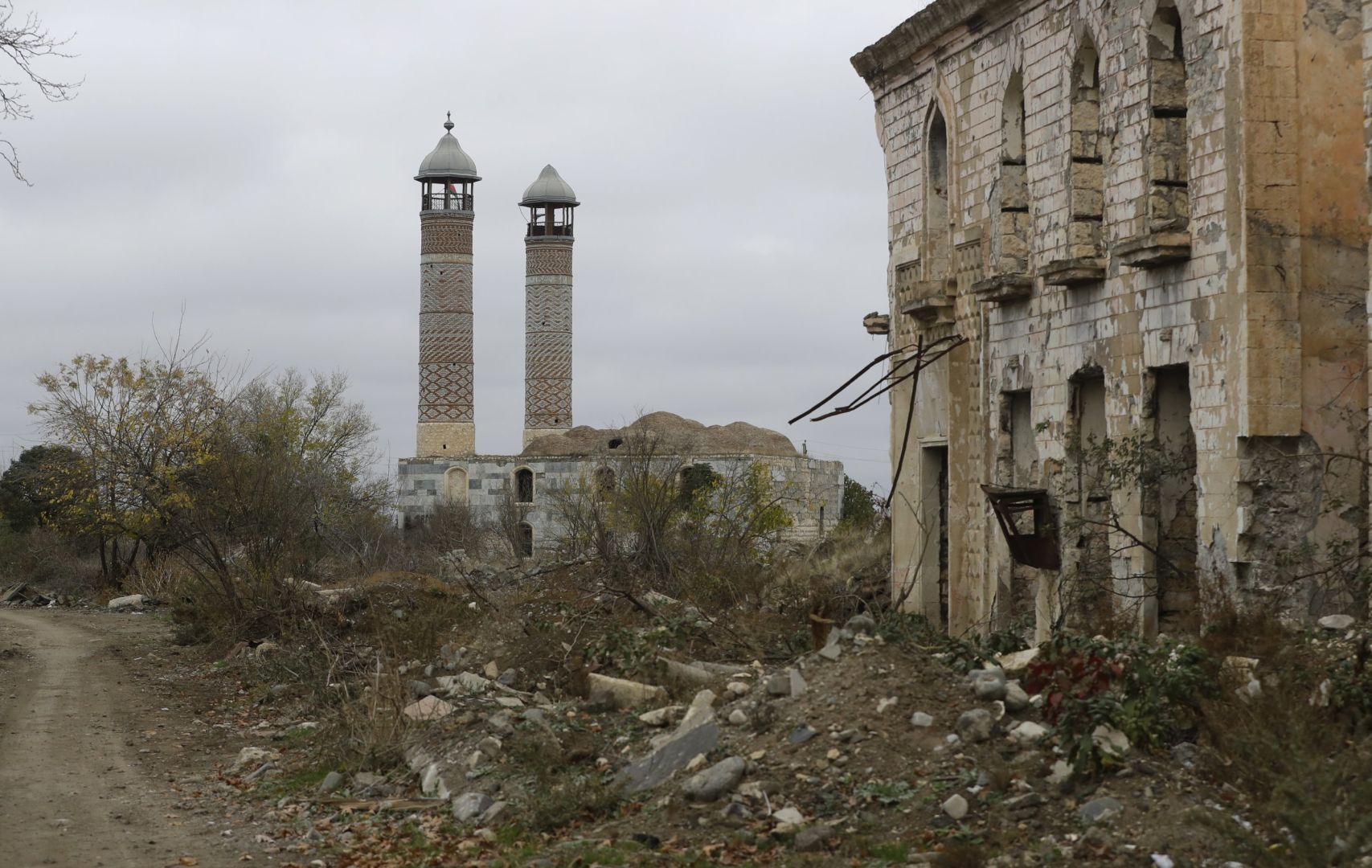 Blinded to ruins in Garabagh European Parliament selflessly serves Armenian lies