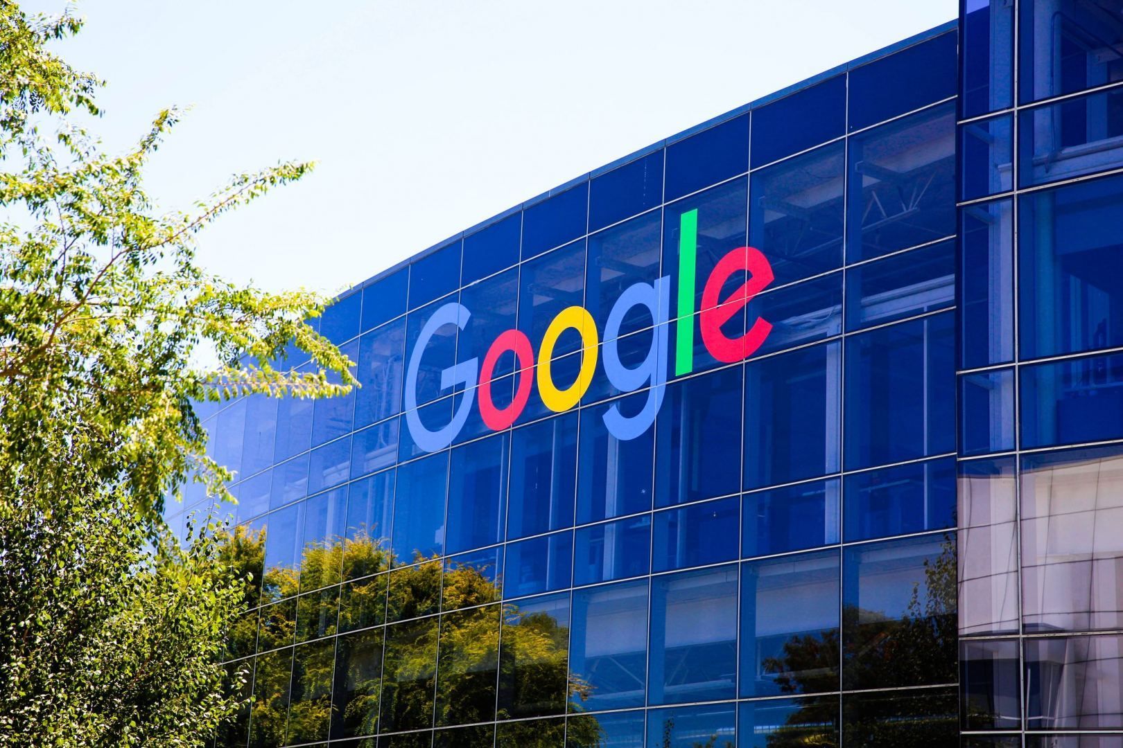 In Europe, 32 media companies sue Google for €2.1bn