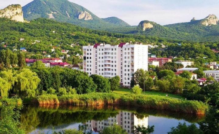 Azerbaijani company to invest in construction of 3 sanatoriums in Russia