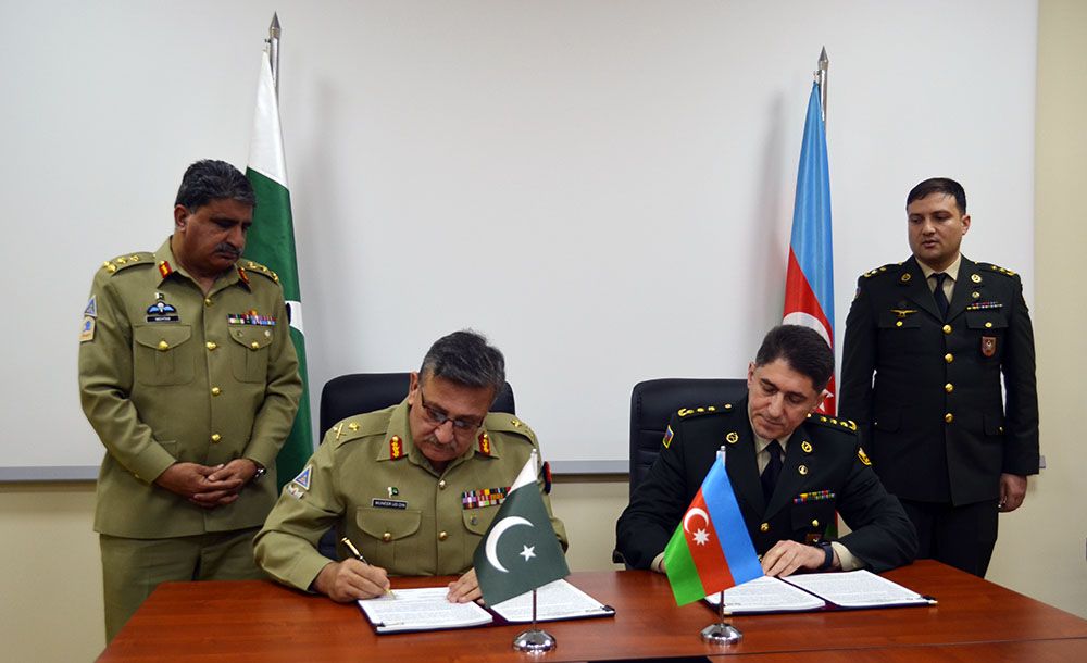 Azerbaijan, Pakistan mull holding joint military exercises [PHOTOS]