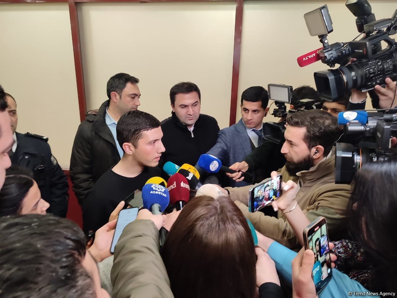 Azerbaijani serviceman freed from Armenian detention thanks President Ilham Aliyev [VIDEO]