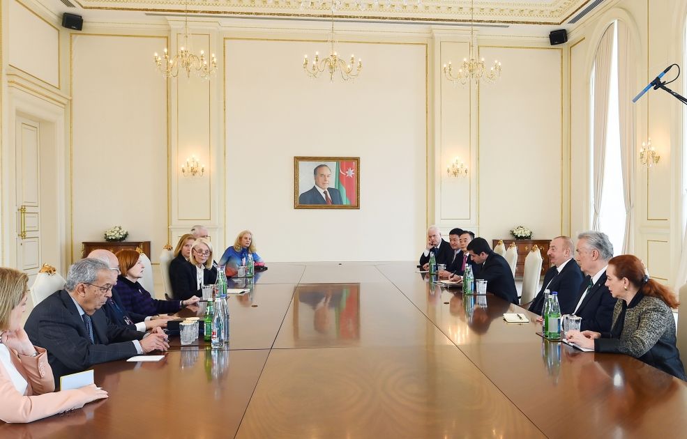 President Ilham Aliyev receives members of Board of Trustees of Nizami Ganjavi International Center [PHOTOS/VIDEO]