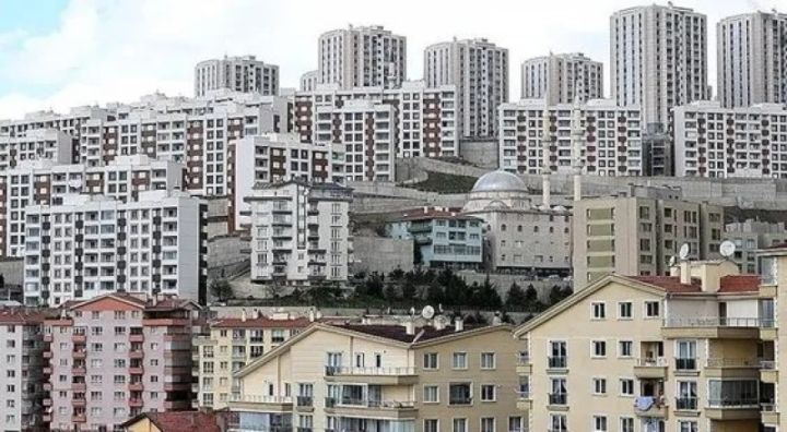 Azerbaijani citizens buy fewer houses in Turkiye