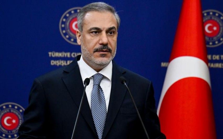 Hakan Fidan arrives in Azerbaijan