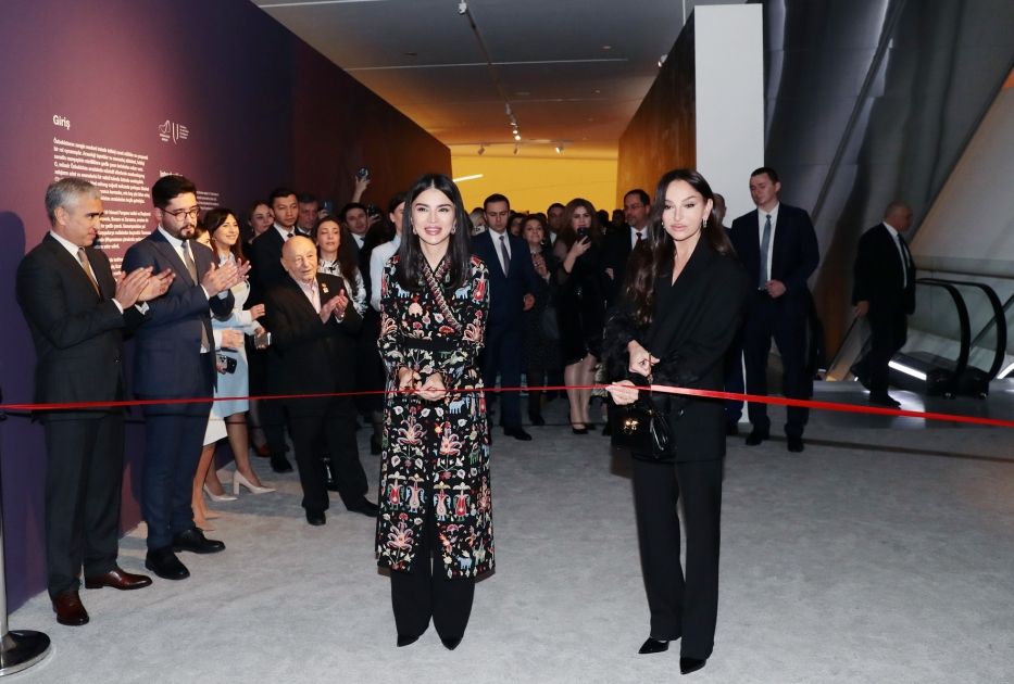 First VP Mehriban Aliyeva and Assistant to President of Uzbekistan Saida Mirziyoyeva attend exhibition at Heydar Aliyev Centre [PHOTOS/VIDEO]