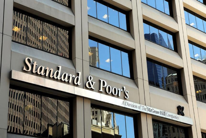 Overall risk level in Azerbaijan's banking sector decreases, S&P report says