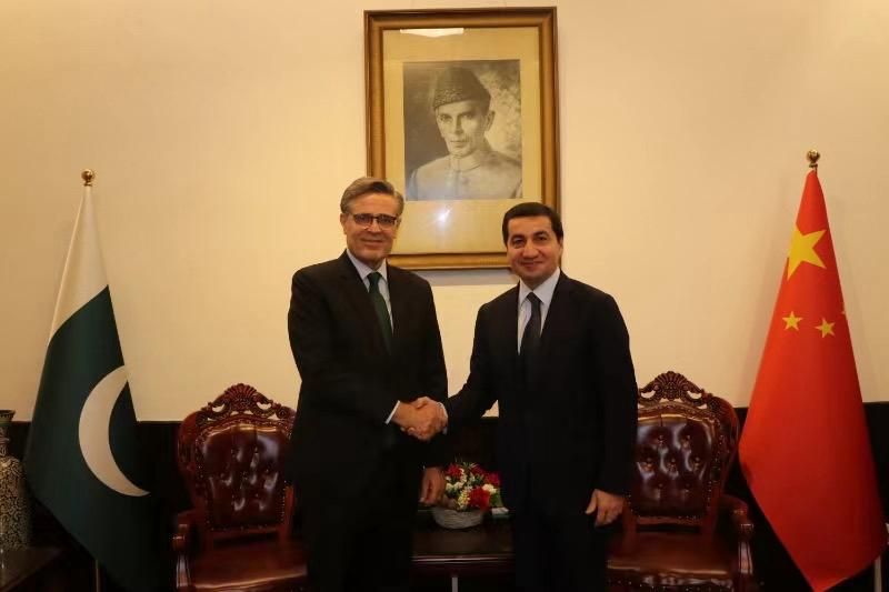 Hikmat Hajiyev meets with Pakistan's ambassador to China in Beijing [PHOTOS]