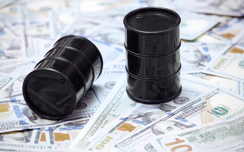 Azerbaijan oil price indicates slight decline