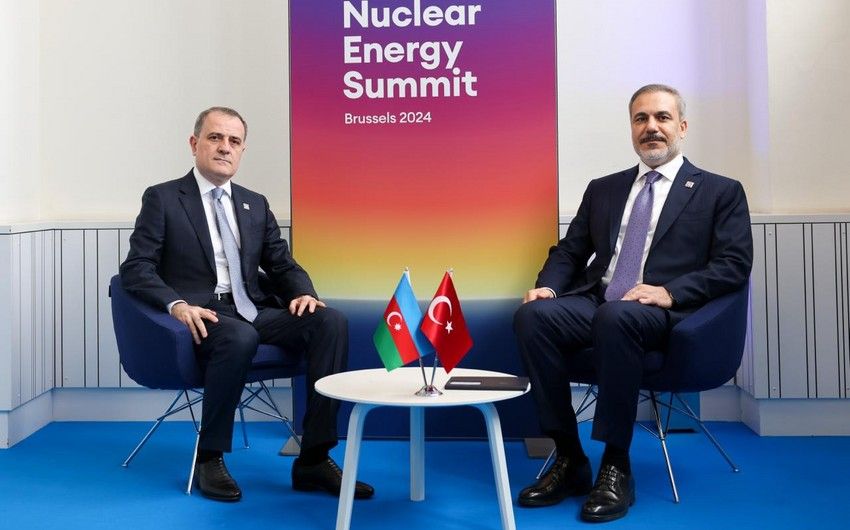 Minister Bayramov meets with his Turkish counterpart Hakan Fidan within summit