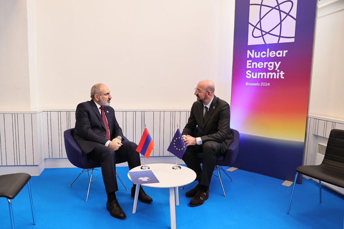 Pashinyan, Michel discuss peace process between Baku and Yerevan in Brussels