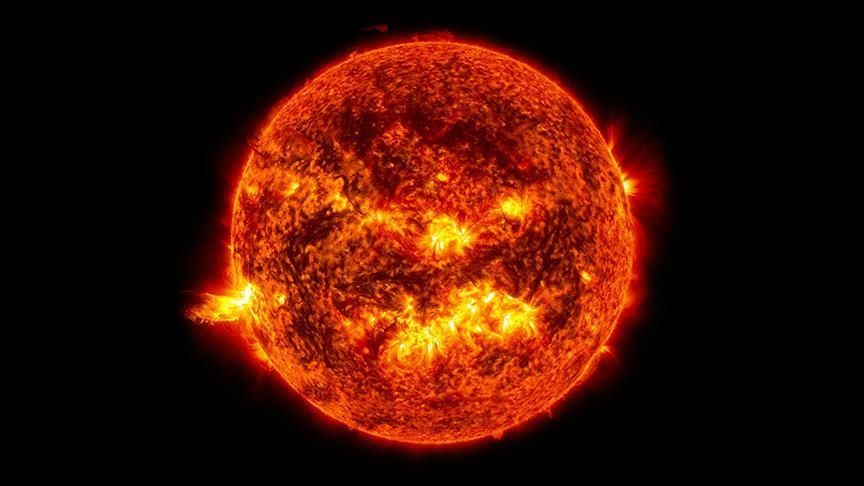 Strong solar flares might cause temporary radio blackouts: Report