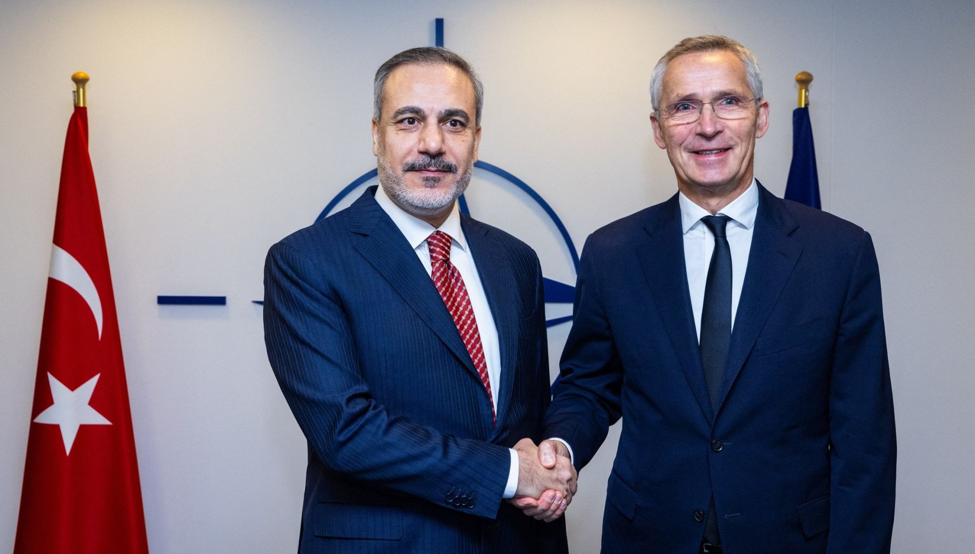 Turkish foreign minister, NATO chief discuss forthcoming meeting, regional developments