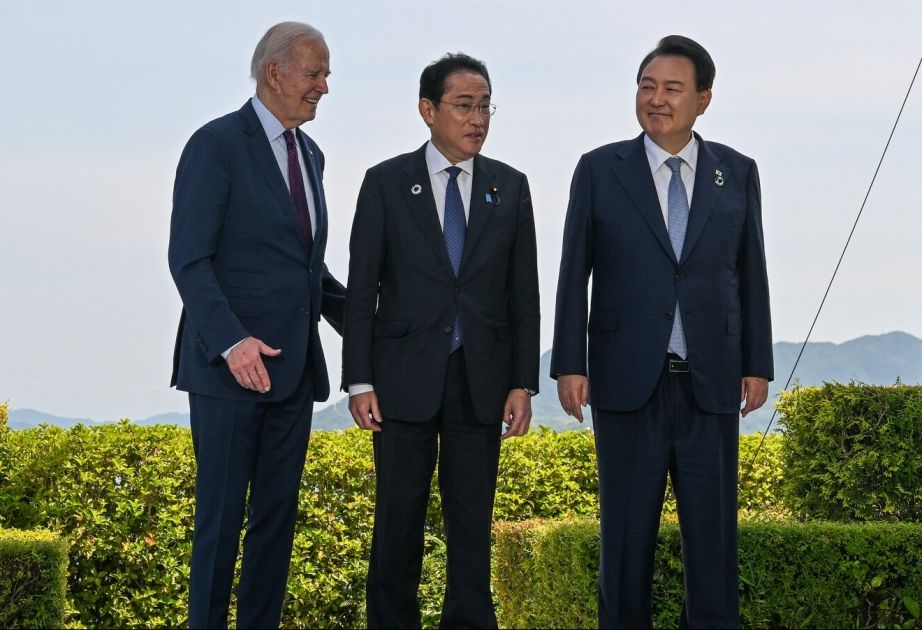 Washington is trying to hold meeting  leaders of US, Japanese and S. Korean leaders