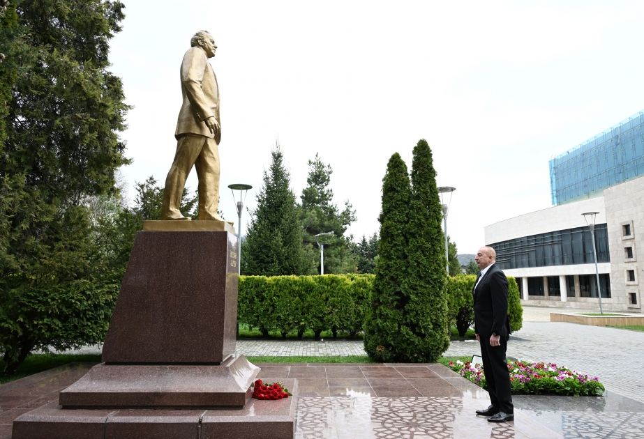 President Ilham Aliyev visits statue of National Leader Heydar Aliyev in Gabala city [PHOTOS]