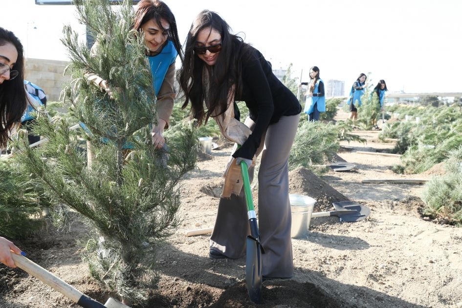 Tree-planting campaign held in Baku [PHOTOS]