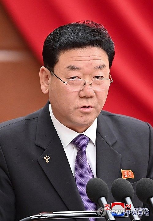 Top N. Korean agriculture official departs for Russia