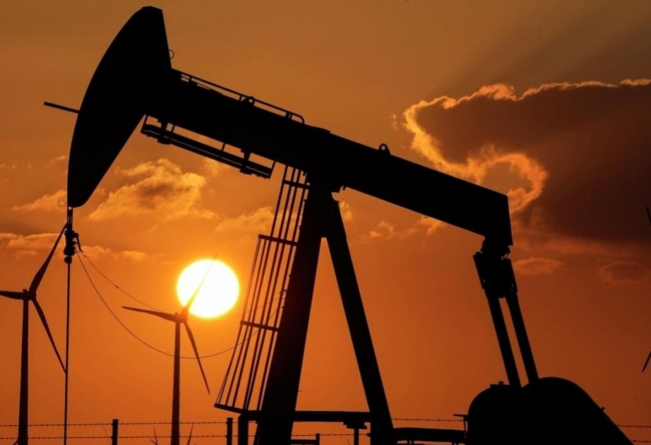 Azerbaijani oil prices decline