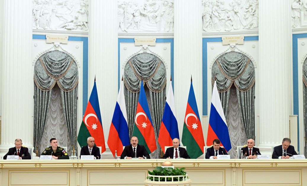 President Ilham Aliyev, President Vladimir Putin meet with Baikal-Amur Mainline veterans in Moscow