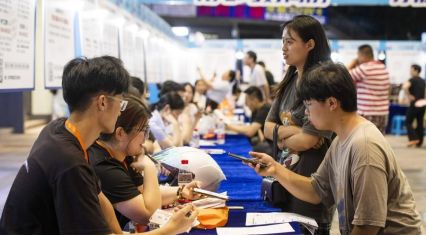 China's job market stable, 3.03 mln new urban jobs added in Q1