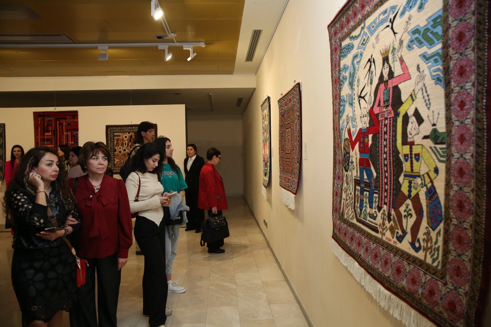 Patterns оf Life: Journey through Aydin Rajabov's carpet art [PHOTOS]