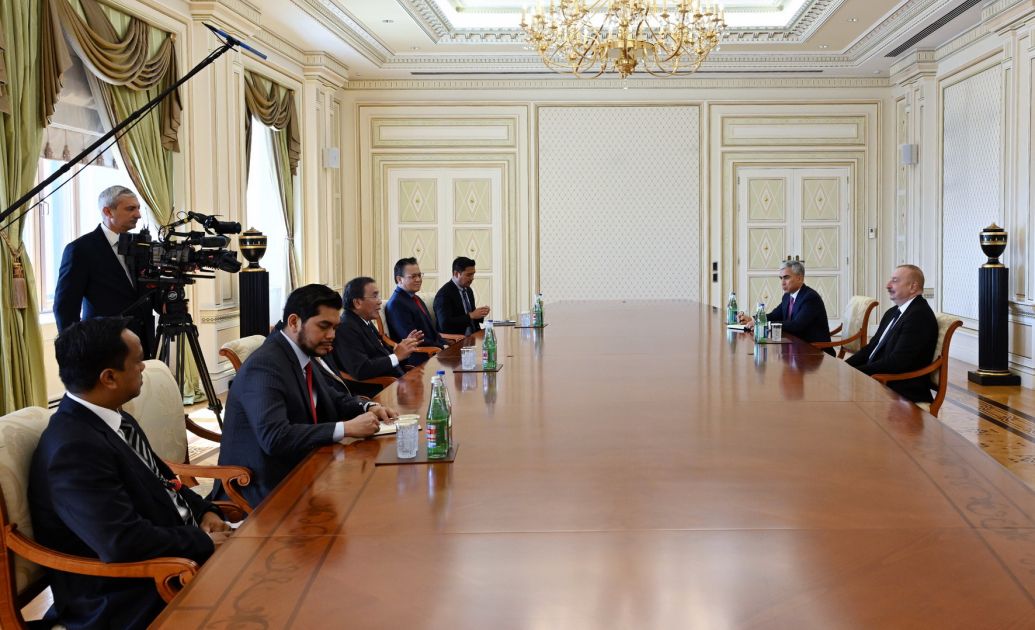 President Ilham Aliyev receives President of Senate of Malaysian Parliament [PHOTOS/VIDEO]