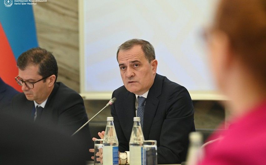 FM Bayramov discusses regional situation with heads of National Commissions for UNESCO