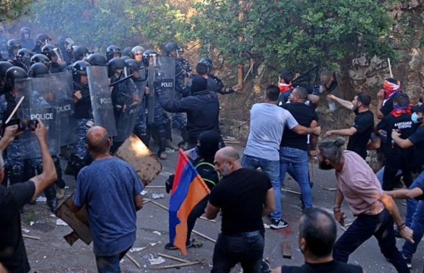 Armenian lobby stages protest shows, tricking people into streets