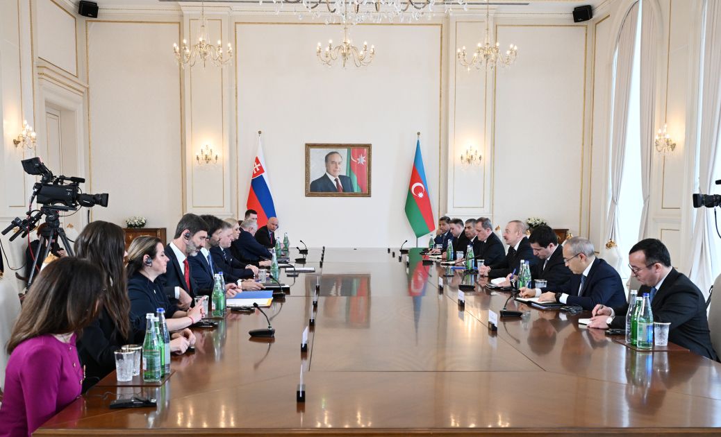 President Ilham Aliyev’s expanded meeting with Prime Minister of Slovakia starts [PHOTOS]