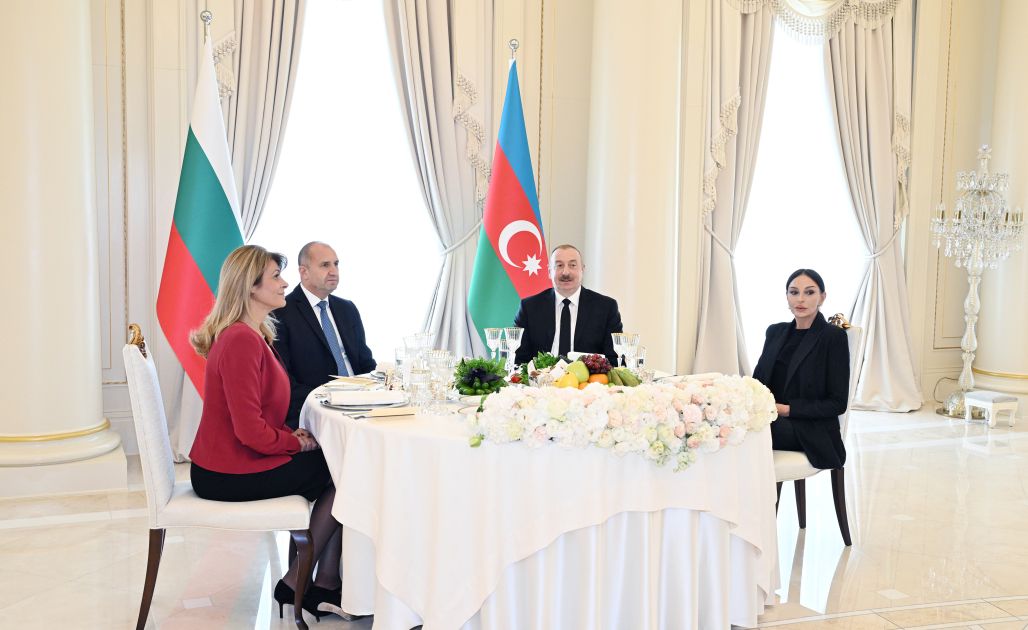 Official dinner hosted on behalf of President of Azerbaijan in honor of President of Bulgaria [PHOTOS]