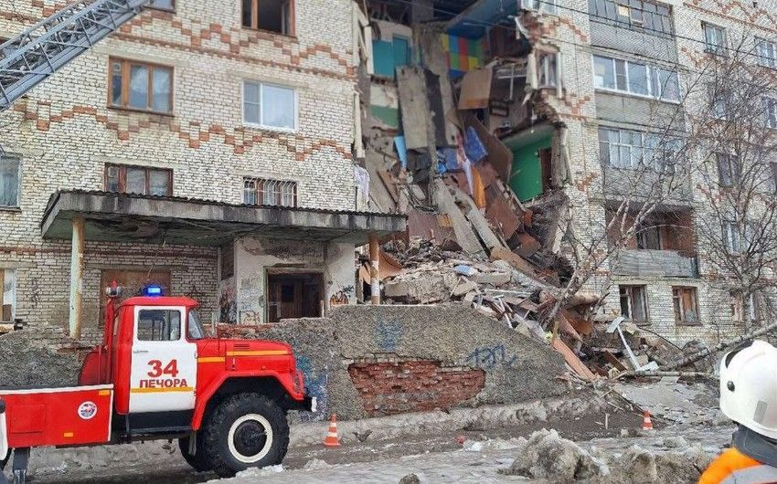 Section of five-story building collapses in Pechora, Russia