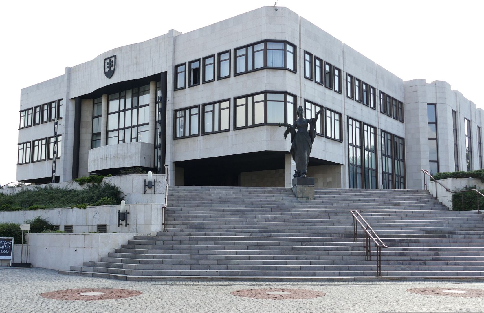 Slovak Parliament calls extraordinary meeting regarding assassination of PM Fico