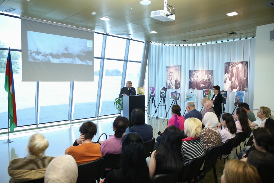National Carpet Museum marks Azerbaijan Independence Day [PHOTOS]